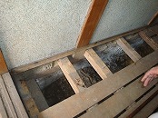 木造住宅の耐震診断（床下の調査）