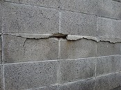木造住宅の耐震診断（危険箇所の調査）